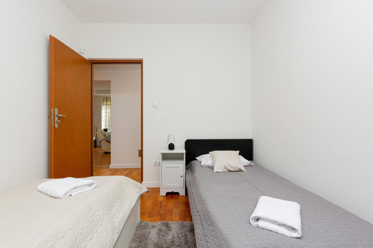 فيلا Holiday House Cinema Experience Warsaw Michalowice By Renters المظهر الخارجي الصورة